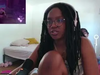 Itstaylorofficial  live sex cam