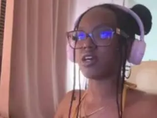 Itstaylorofficial  live sex cam