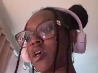 Itstaylorofficial  live sex cam