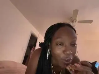 Itstaylorofficial  live sex cam