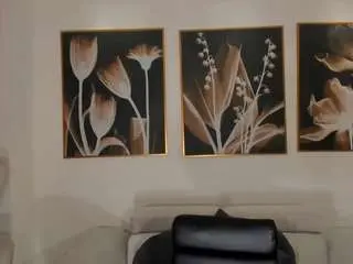 Rossirivers  live sex cam