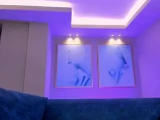 Rossirivers  live sex cam