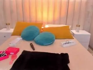 Rossirivers  live sex cam