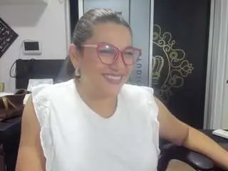 Tiffanywiilson  live sex cam