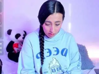 Alejitat  live sex cam