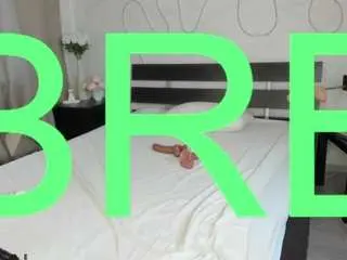 Stasy-traiin  live sex cam