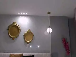 Paulinesanz  live sex cam