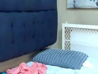 Bigbunsquirt  live sex cam