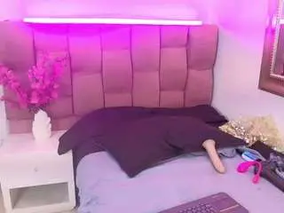 Cassiierosse  live sex cam