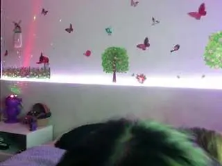 Emily-cooper-a  live sex cam