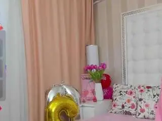 Kinkyofficee  live sex cam