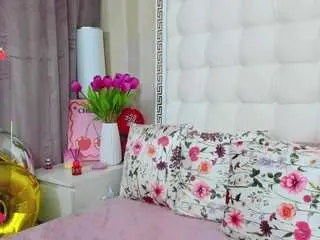 Kinkyofficee  live sex cam
