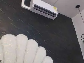 Kissme-luna  live sex cam