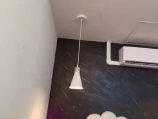 Kissme-luna  live sex cam