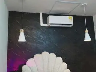 Kissme-luna  live sex cam