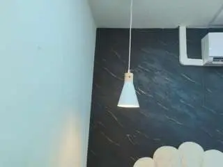 Kissme-luna  live sex cam