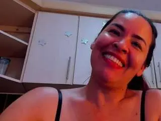 Lizethbels  live sex cam