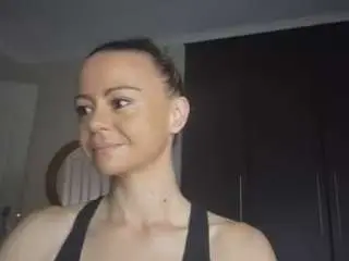 Mrsbunnybum  live sex cam