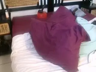 Sophiasquirter  live sex cam