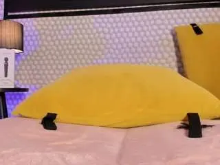 Anny-1  live sex cam