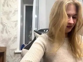 Cristalhutchen  live sex cam