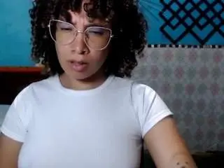 Nadiablack  live sex cam
