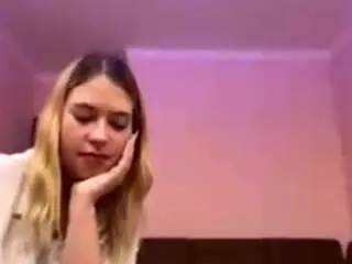 Sweetyloly  live sex cam