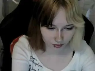 Vinika  live sex cam