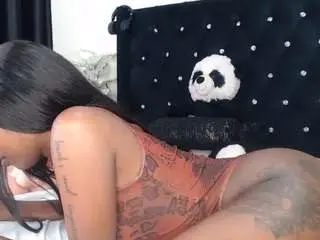 Dominantebony  live sex cam