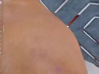 Lucciaporter  live sex cam