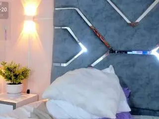 Lucciaporter  live sex cam