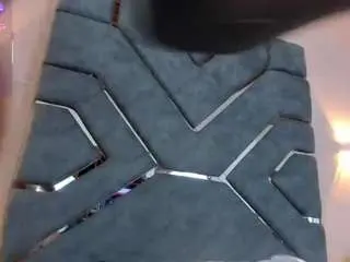 Lucciaporter  live sex cam