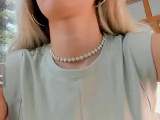 Sassyt33n  live sex cam