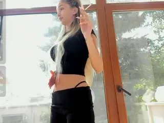 Sassyt33n  live sex cam