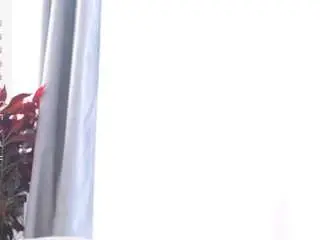 Sassyt33n  live sex cam