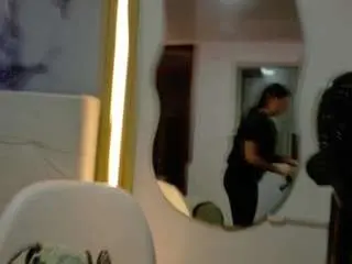 Valeriaoff  live sex cam