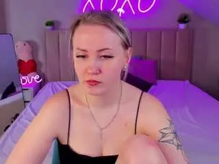 Elsa-roberts  live sex cam