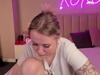 Elsa-roberts  live sex cam