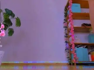 Fly-kitty  live sex cam