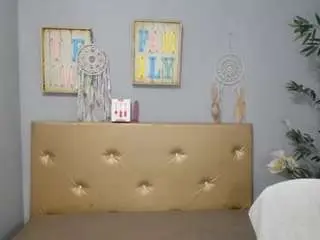 Leilaxxx1  live sex cam