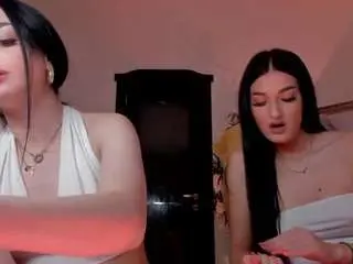 Peanughty  live sex cam