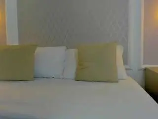 Samantha-17  live sex cam