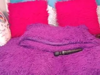 Sarawiills  live sex cam