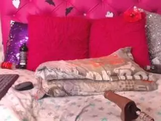 Sarawiills  live sex cam
