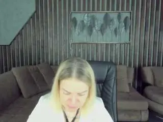 Annasnow99  live sex cam