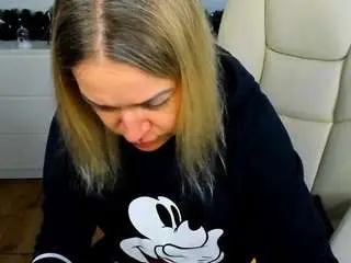 Annasnow99  live sex cam