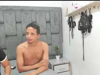 Delly-rose  live sex cam