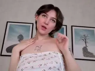 Emelinemooring  live sex cam