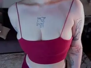 Emelinemooring  live sex cam