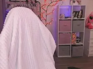 Faye-moon  live sex cam